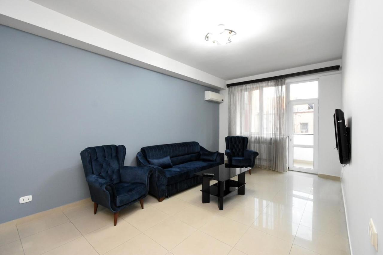 Mini Hotel Erivan Exterior foto