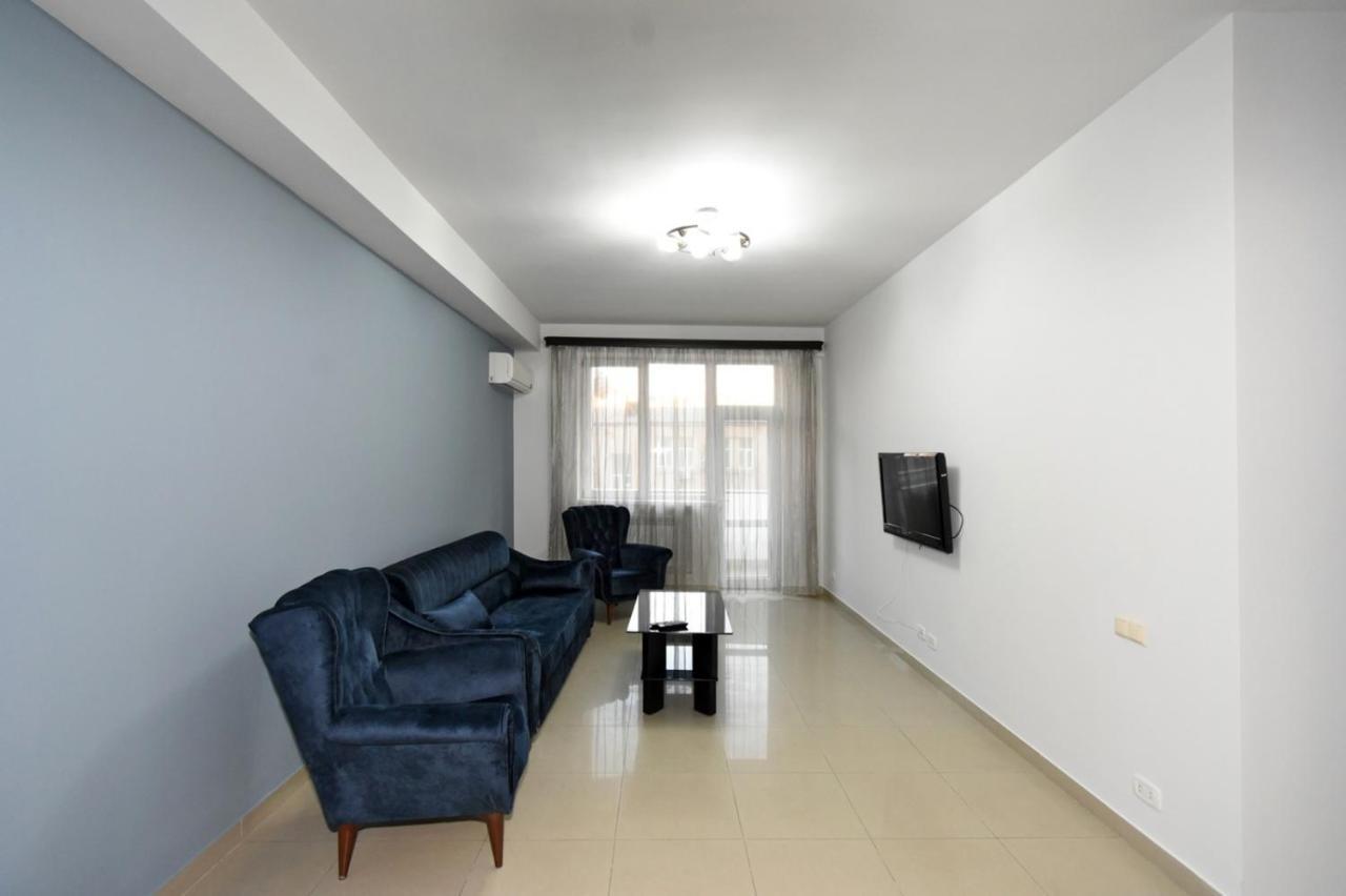Mini Hotel Erivan Exterior foto