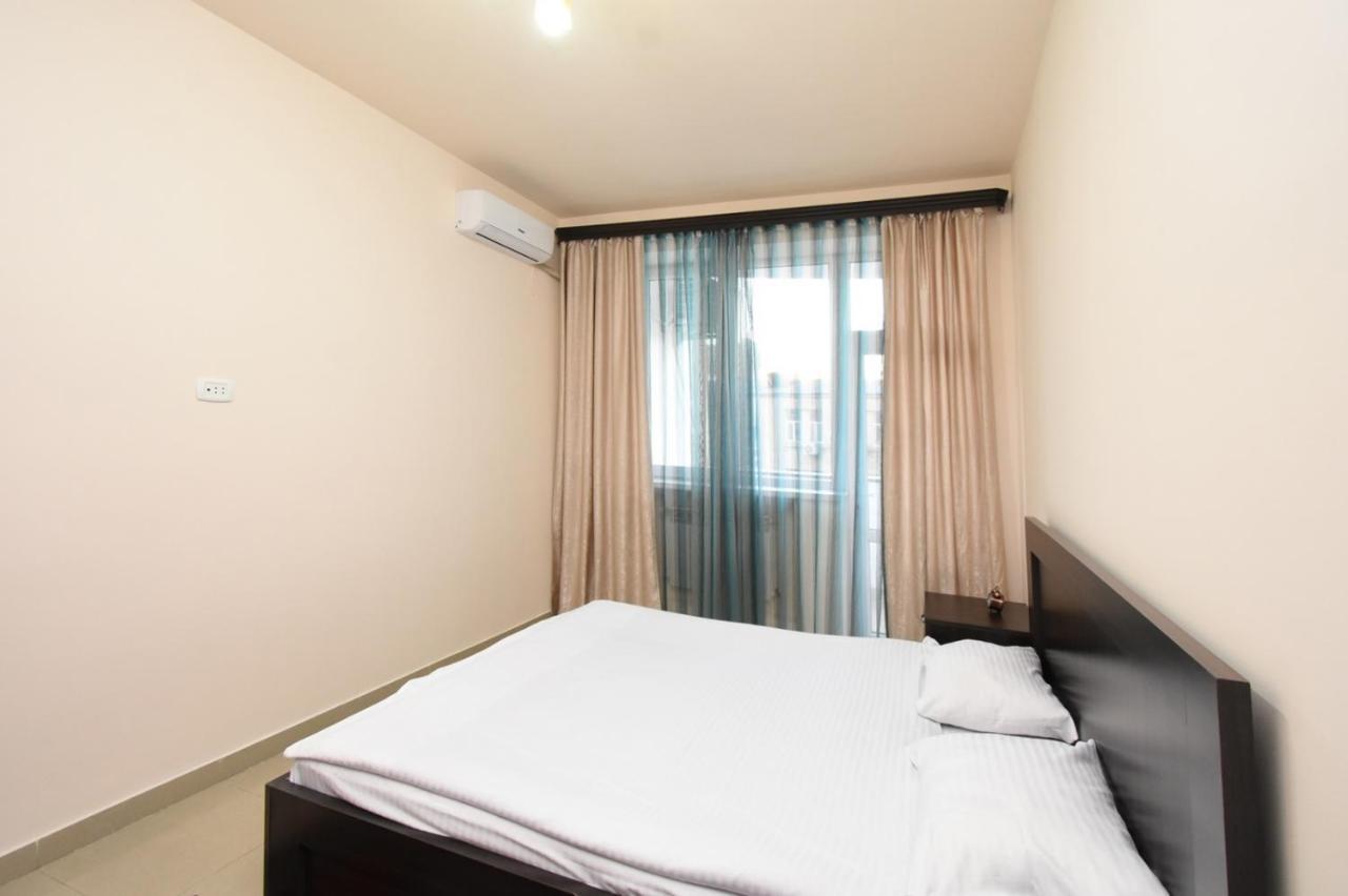 Mini Hotel Erivan Exterior foto