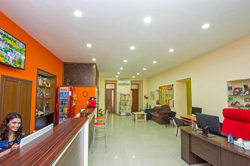 Mini Hotel Erivan Exterior foto