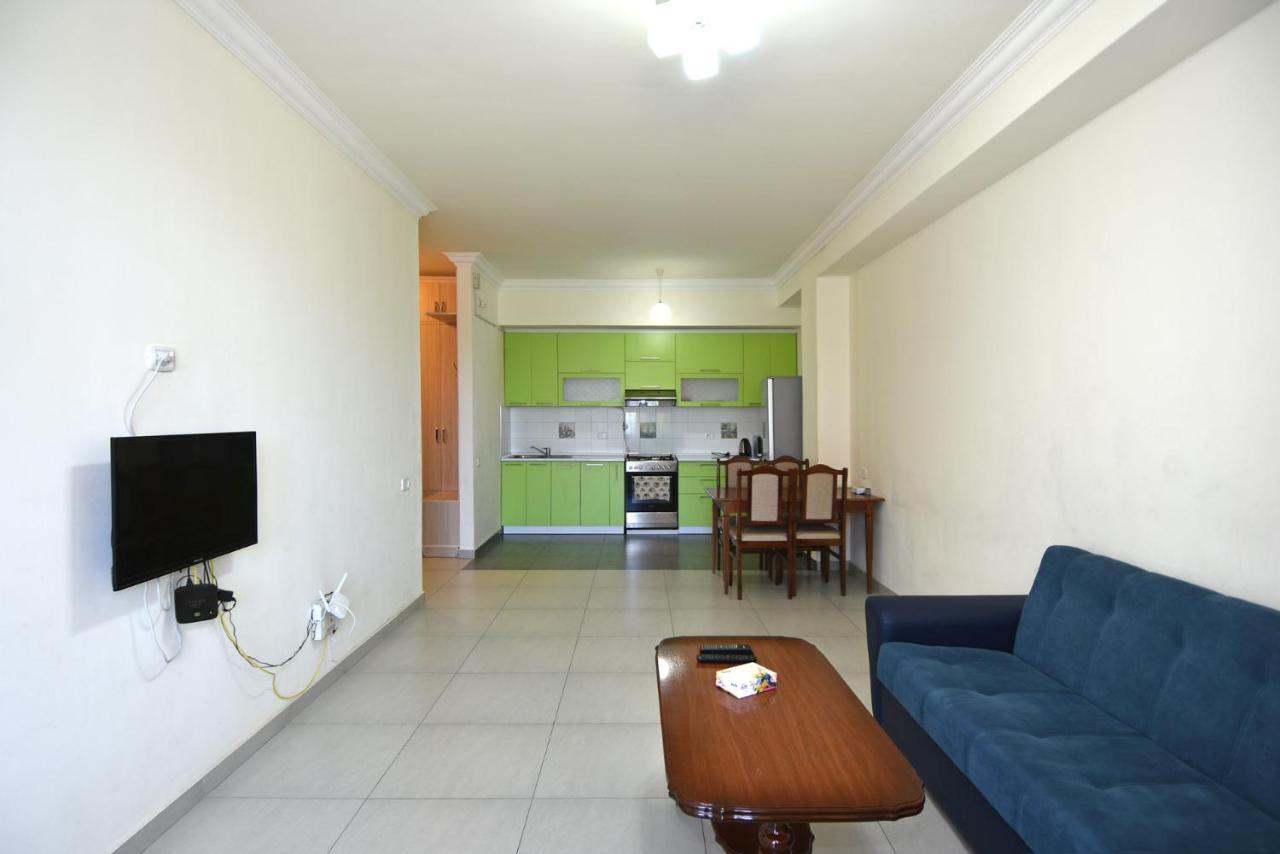 Mini Hotel Erivan Exterior foto